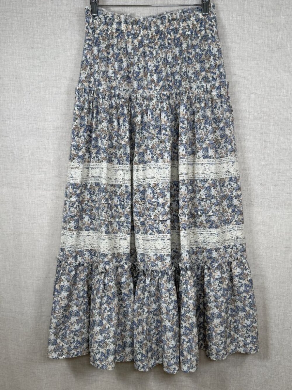 Boutique Blue White Floral Tiered Skirt Lace Boho Peasant Cottagecore Women's M